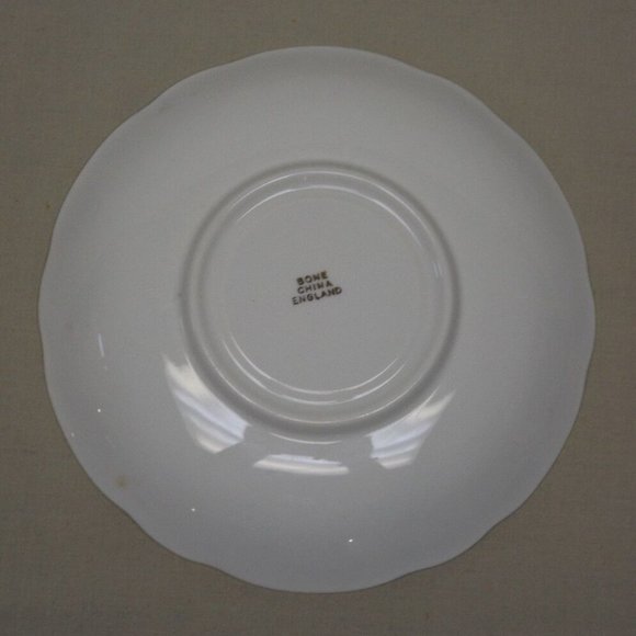 English Fine Bone China Red and White Roses Footed Tea Cup and Saucer - Picture 11 of 12